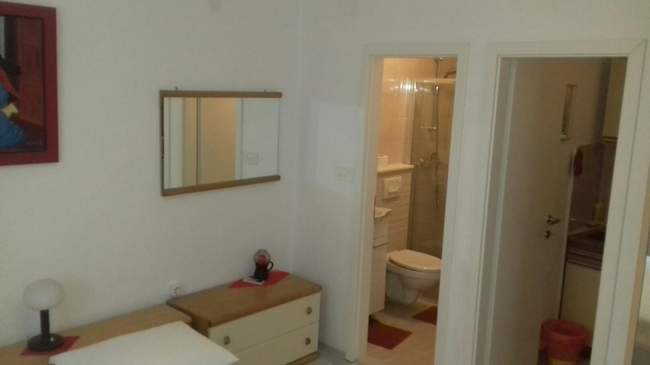 Apartments Ada Novak Хвар Экстерьер фото